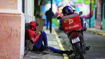 El trabajo en negro alcanza su nivel más alto en 17 años y ya afecta al 43% de los trabajadores