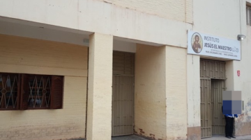 Un preceptor salvó la vida de un alumno que se ahogaba en un colegio de La Banda