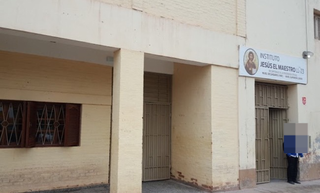 Un preceptor salvó la vida de un alumno que se ahogaba en un colegio de La Banda
