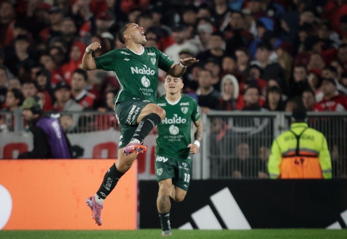 River no levanta cabeza: perdió con Sarmiento de Junín en el Monumental