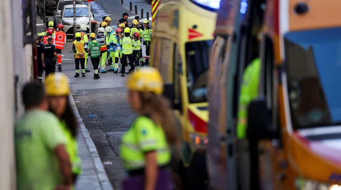 Tragedia en el centro de Madrid: buscan a cuatro personas atrapadas tras el derrumbe de un edificio