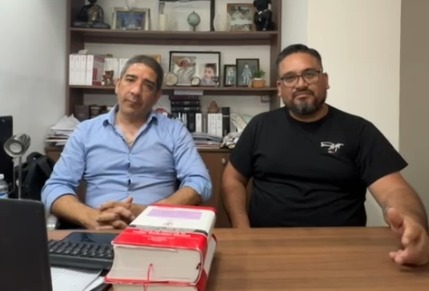 El masajista acusado por el Colegio de Kinesiólogos respondió junto a su abogado: “Esto es una persecución deliberada”