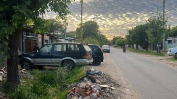 Un nuevo femicidio sacude Santa Fe: asesinó a su ex delante de sus hijos y escapó