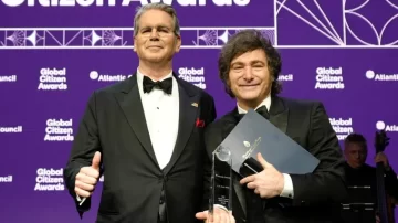 Scott Bessent ratificó el swap de US$20 mil millones y anunció que ya compra pesos argentinos