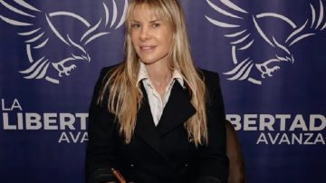 Los agresivos tuits de Karen Reichardt contra Messi: “Cag… en la Argentina no existís”