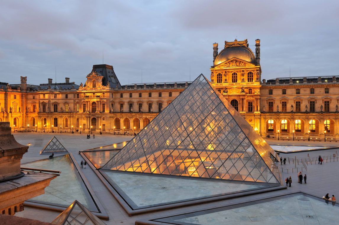 Cerrado por robo: Sustrajeron joyas de Napoleón y de la Corona Francesa en el Museo del Louvre
