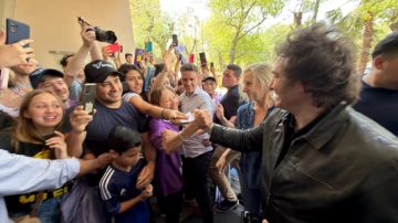 Javier Milei recorrió Corrientes junto a Virginia Gallardo: “No aflojen”