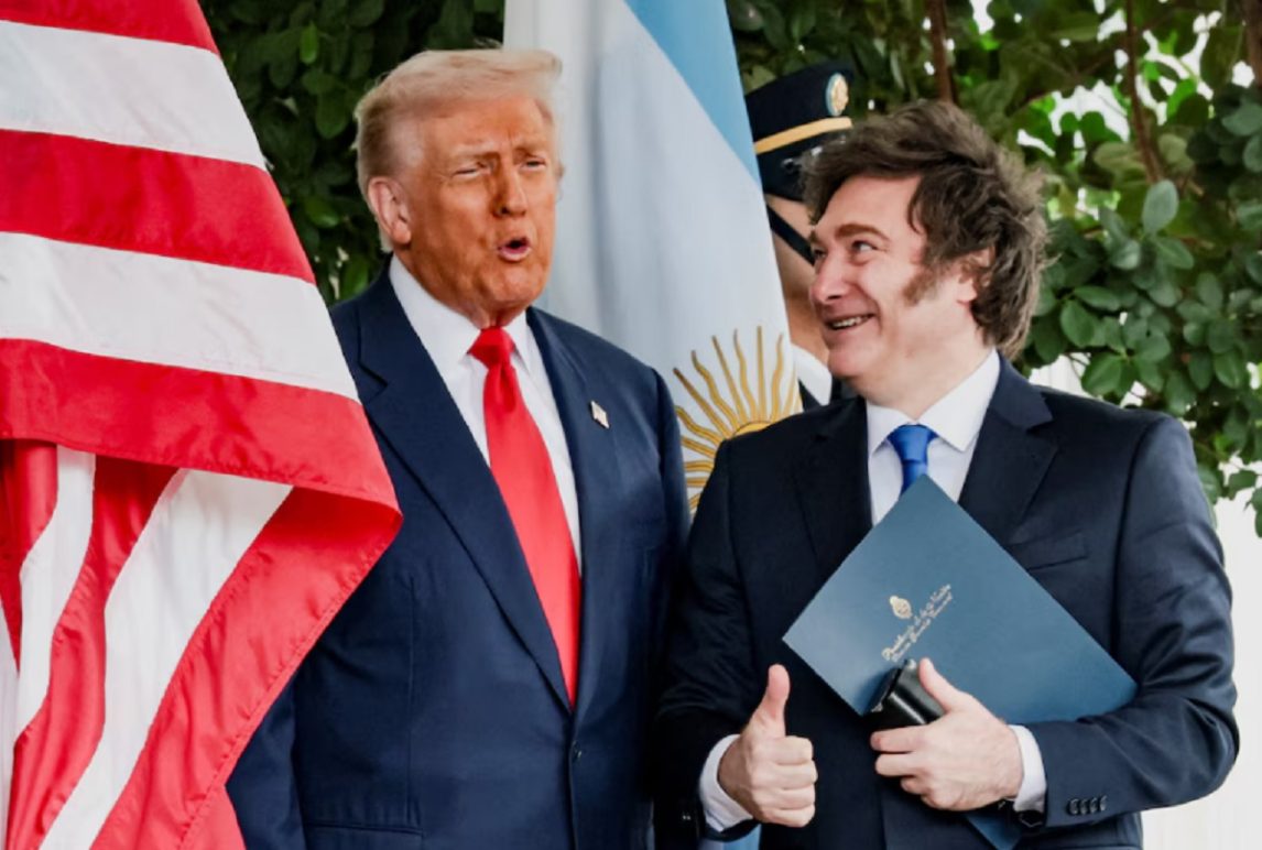 Trump felicitó a Milei por las elecciones y dijo que “recibió mucha ayuda” de Estados Unidos