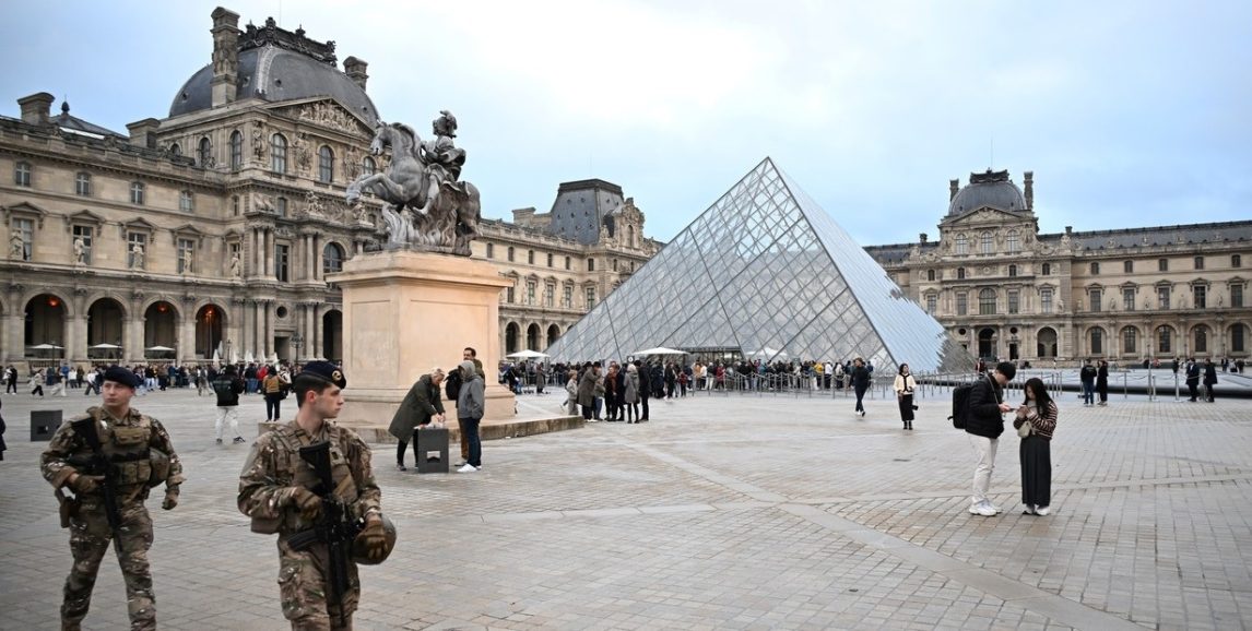 Robo en París: se llevaron pepitas de oro semanas antes del ataque al Museo del Louvre