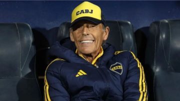 En Boca homenajearon a Miguel Ángel Russo con una frase en su micro