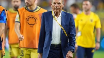 Tras el fallecimiento de Russo, se posterga el partido de Boca con Barracas Central