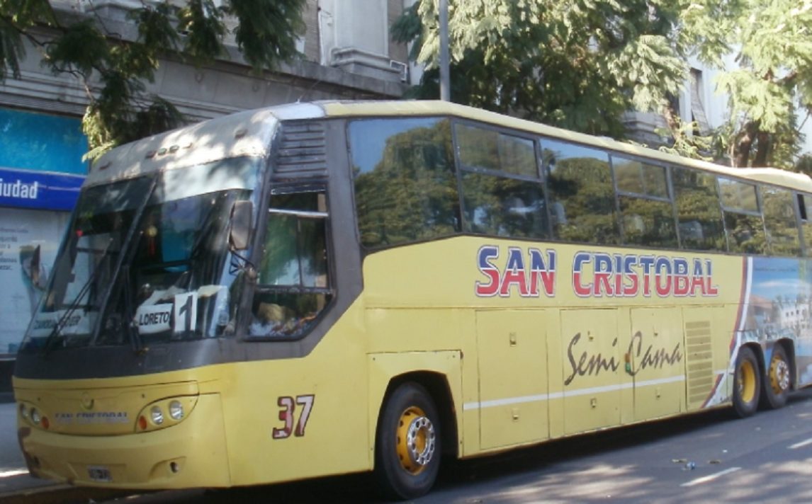 Pasajeros vivieron minutos de terror cuando se descompensó el chofer del colectivo