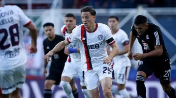 San Lorenzo venció a Riestra con una joya de Alexis Cuello en el Nuevo Gasómetro