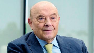 Cavallo pidió permitir el dólar como una moneda legal y eliminar el cepo