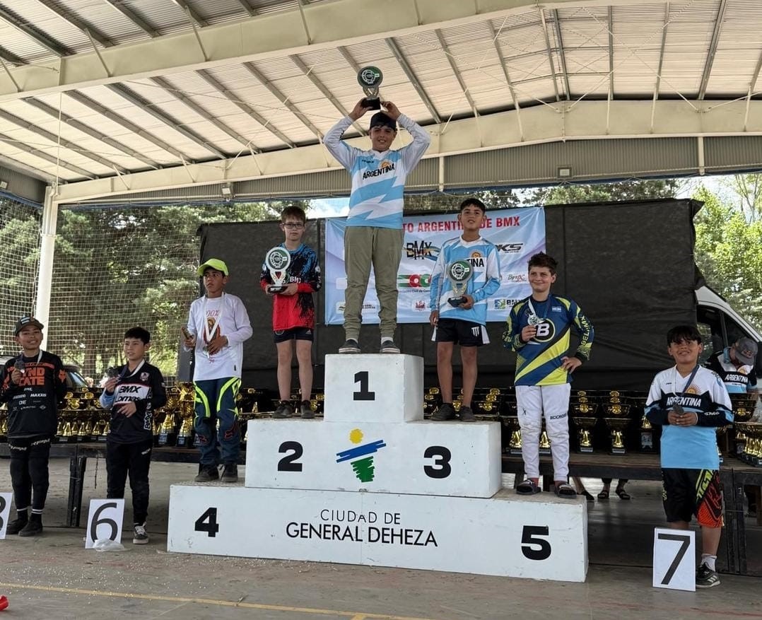 Brillante cierre del Campeonato Argentino de BMX: títulos nacionales, podios santiagueños y grandes actuaciones en General Deheza