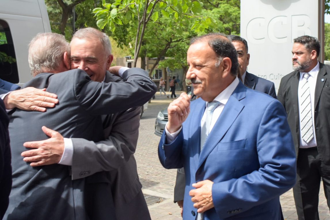 Quintela a Info del Estero: “No tiene sentido presidir un país si no va a colaborar con las provincias que lo integran”