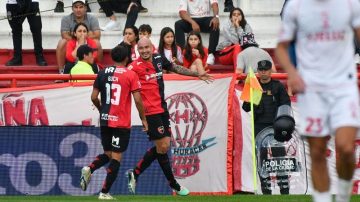 Newell’s logró un triunfo clave ante Huracán y dio un paso importante hacia la permanencia