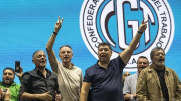La CGT advierte al gobierno: “Si no nos llaman, chocarán con la pared de siempre”