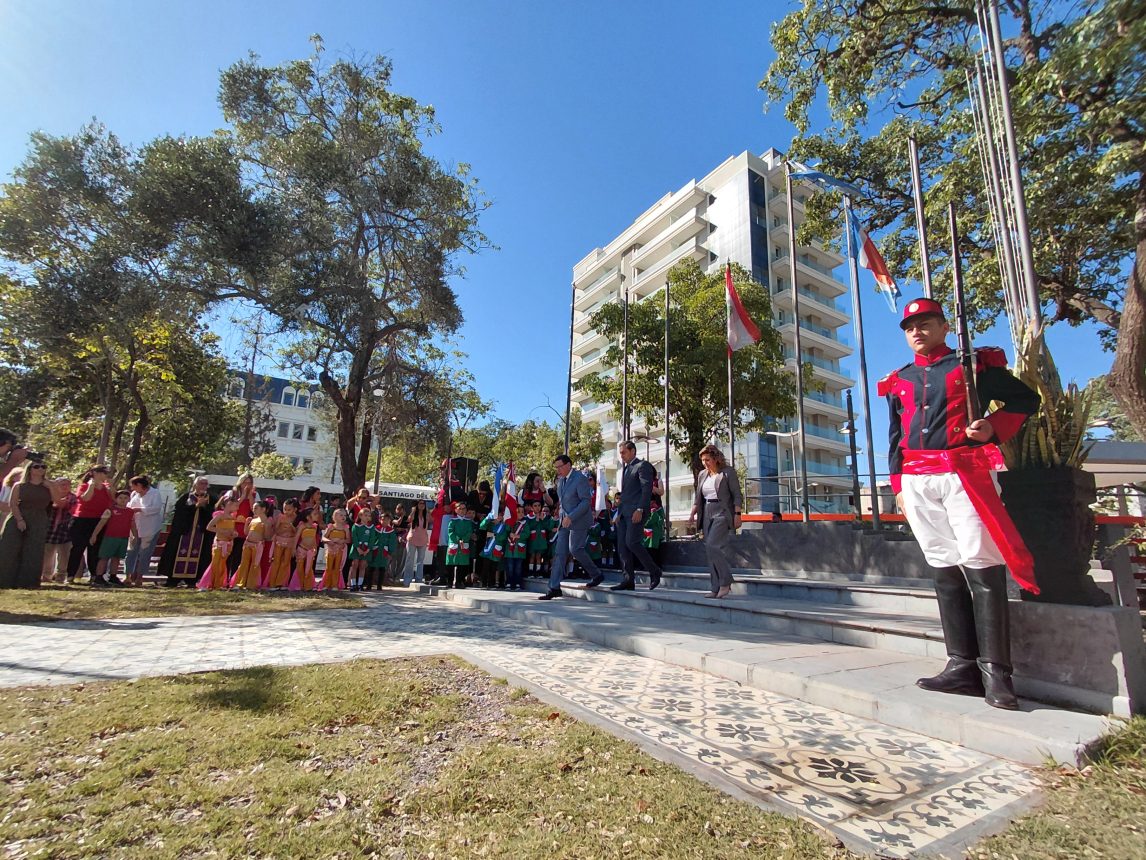 Emotivo acto por el 82° Aniversario de la República del Líbano en el Paseo Árabe de la Capital