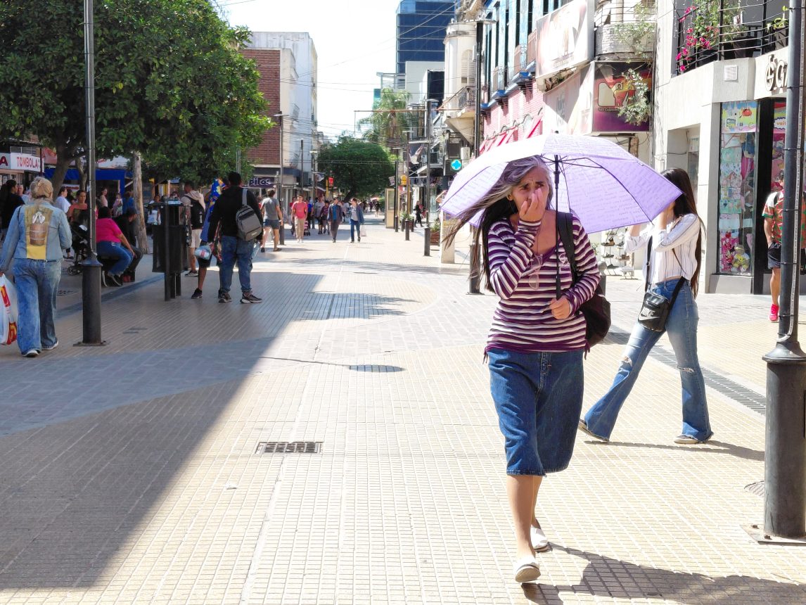 ¡Qué calor en la ciudad! Santiago del Estero, entre las más calientes del país en el ranking del SMN