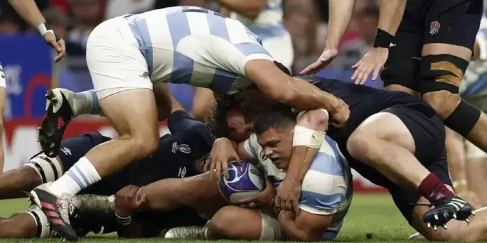 Thomas Gallo anticipa un duelo físico ante Escocia: “Será una guerra en el scrum”
