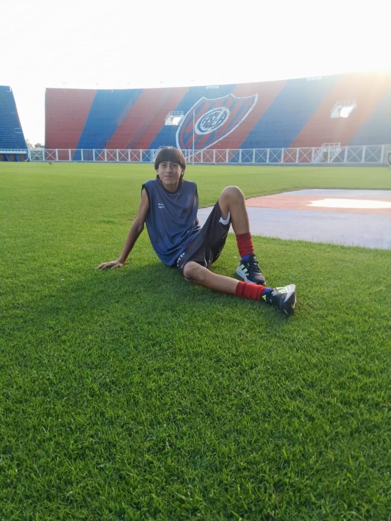 San Lorenzo le da la bienvenida a Elías Méndez, la nueva promesa santiagueña