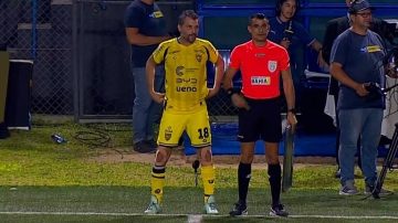 Insólito: el presidente de Recoleta FC ingresó a jugar con 51 años y batió un récord en Paraguay