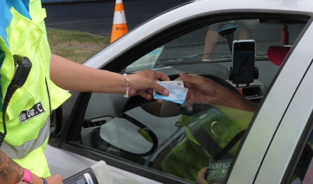 ¿Sabías que conducir con licencia trucha es un delito penal?