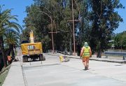 Siguen los trabajos de repavimentación y los desvíos en la Costanera Norte, a la altura del Estadio Único