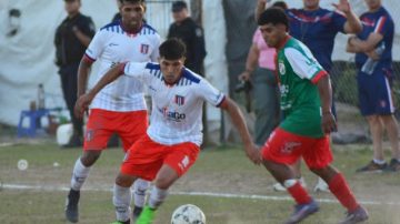 Unión Santiago ganó un partido clave ante FIDA y se consolida como líder de la Zona 12