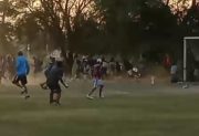 Difunden imágenes del violento enfrentamiento en una cancha de fútbol del barrio Finca de Ramos