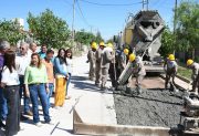 La intendente Fuentes supervisó la obra de pavimentación de 17 cuadras en el barrio Sixto Palavecino
