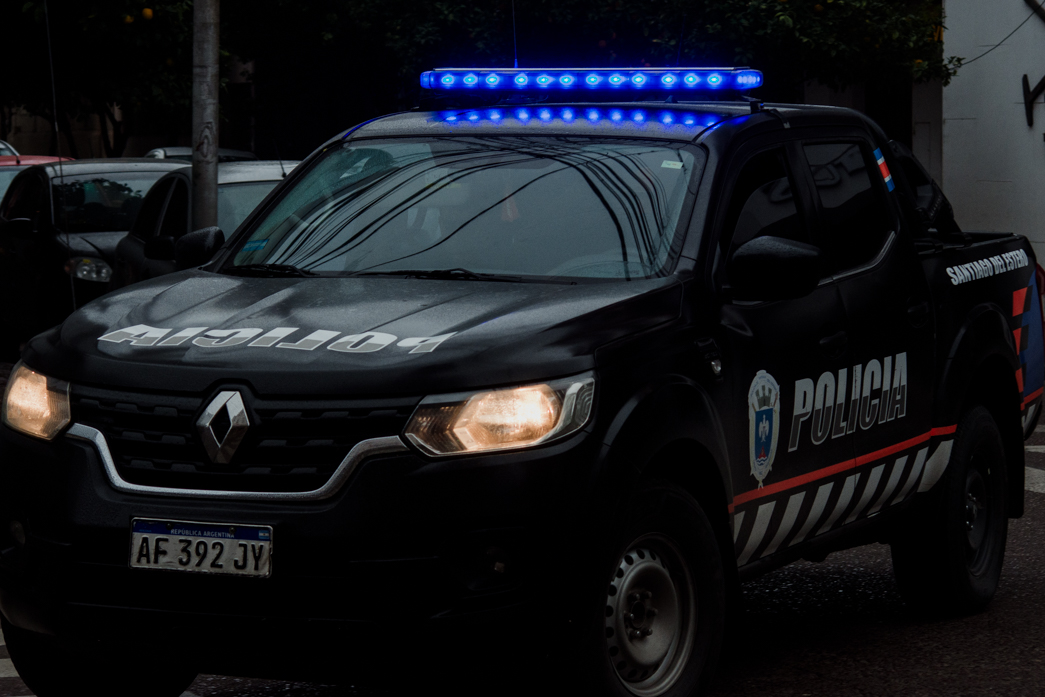 Vecino demoró a un hombre que intentó ingresar a su vivienda en el barrio Primera Junta