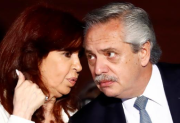 Alberto Fernández ninguneó a Cristina Kirchner: “El único jefe político que tuve fue Néstor”