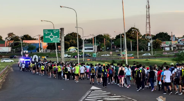 “Peaje a la fe”: la Iglesia pagó $560 mil para peregrinar por la banquina de una ruta nacional