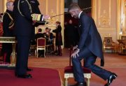 David Beckham fue nombrado caballero por el rey Carlos III en el castillo de Windsor