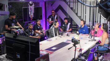 Chaparral y Celena Díaz, alegraron el viernes de Stream con su música