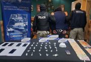 Desarticulan dos “kioscos” de droga en el barrio General Paz y secuestran más de medio kilo de cocaína