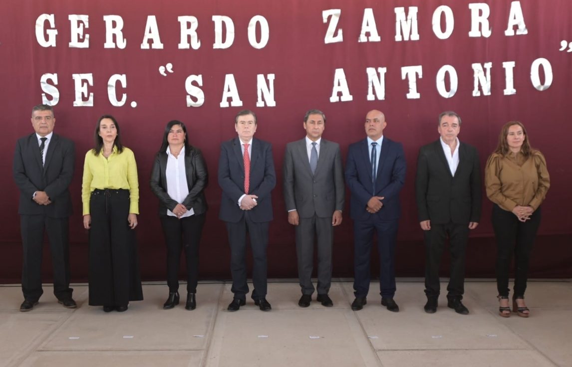 El gobernador Zamora habilitó el edificio del Colegio Secundario San Antonio de Choya