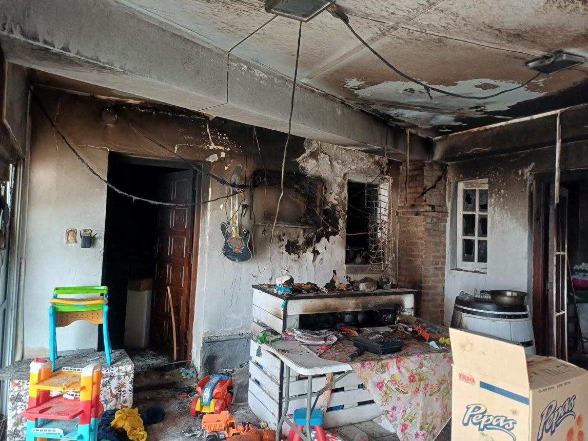 FOTOS. Así quedó “Ibra Lomos” tras el incendio que arrasó con el local: entre todos podemos ayudar