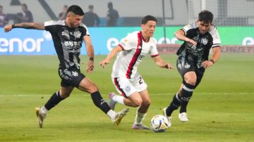 EN VIVO: Central Córdoba se lo dio vuelta sobre la hora y derrota a San Lorenzo por 2 a 1