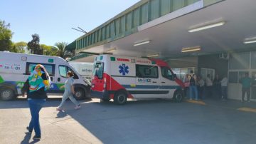 Dos motociclistas resultaron heridos tras un choque en avenida Aguirre