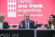 El jefe de Gabinete participó de la entrega de premios del 3° concurso de escritura “De Ana Frank a nuestros días”