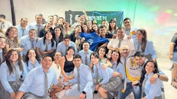 La promoción 2005 del Colegio Centenario se reunió para celebrar sus 20 años de egresados