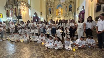 En memorable celebración, pequeños del Nivel Inicial recibieron su Medalla Milagrosa