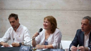 La titular de la Dirección de Abordaje de Adicciones participó de la asamblea de COFEDRO