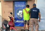 Allanamientos por robo: detienen a un sospechoso, secuestran una moto y varios elementos