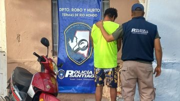 Allanamientos por robo: detienen a un sospechoso, secuestran una moto y varios elementos