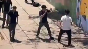 VIDEO | Preocupación en Monte Quemado por una pelea entre estudiantes en plena plaza pública