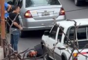 La Av. Belgrano, escenario de un nuevo accidente de tránsito: hospitalizaron a un motociclista